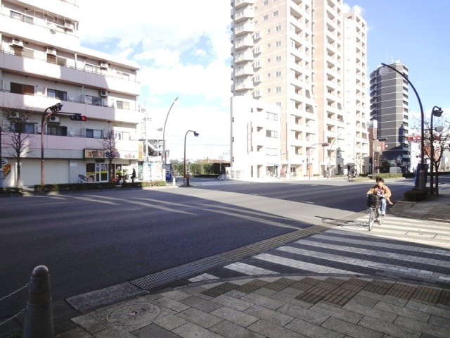 Nビル ビル前面道路