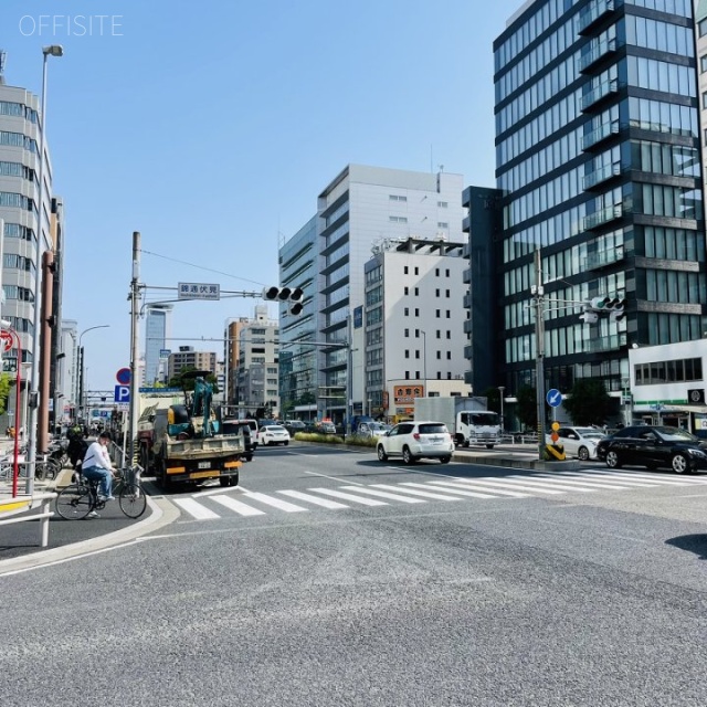 名古屋インターシティ 前面に伏見通