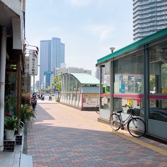 勝どきハイデンスビル ビル前面道路