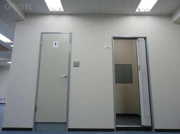 角地ビル　トイレ