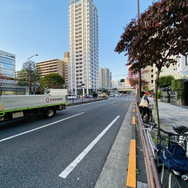 ジョイヴィレッジ芝公園 ビル前面道路