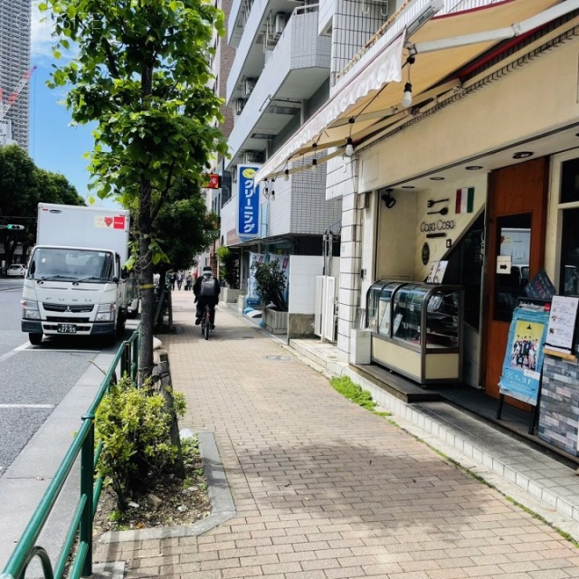 マーブル東池袋 前面歩道