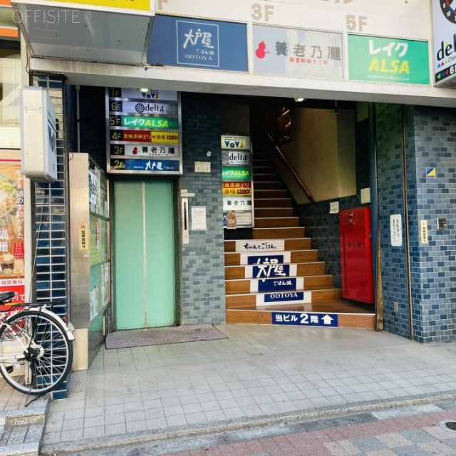 百万両ビル エントランス