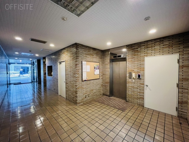 岩見ビル　エントランス