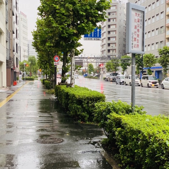 EXE日本橋 ビル前面道路