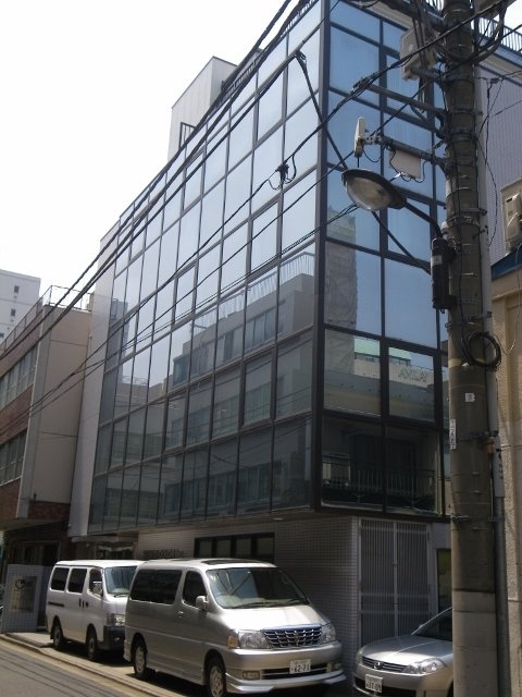 ワールドカラー本社ビル 画像