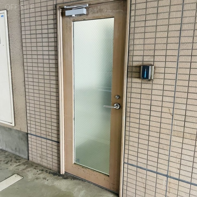 エスパシオ丸の内ビル 通用口