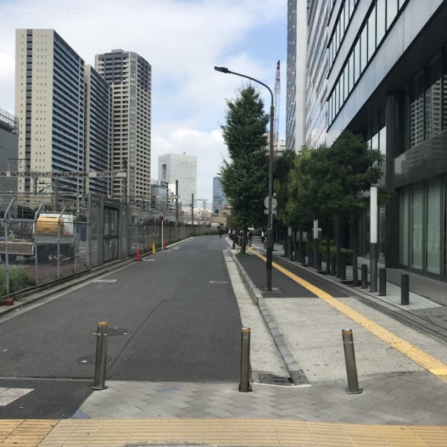 住友不動産田町駅前ビル ビル前面道路