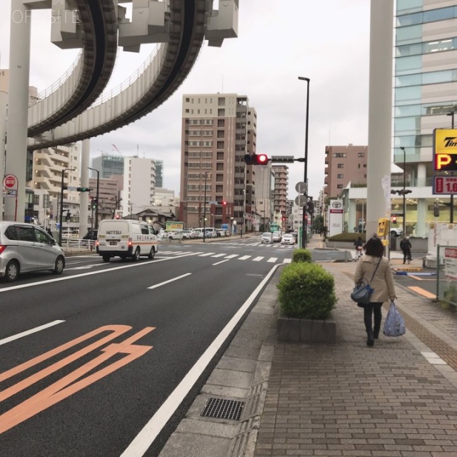 新町芳野ビル ビル前面道路