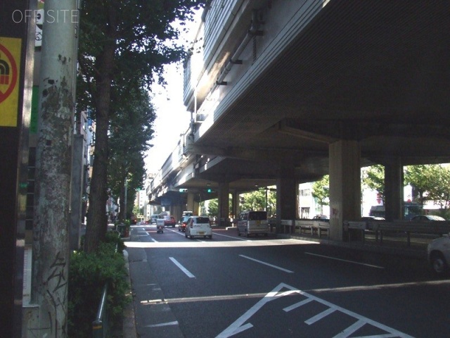 サイビル ビル前面道路