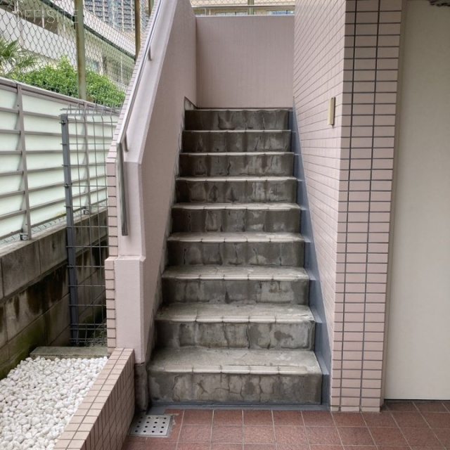 北の丸レジデンスビル エントランス