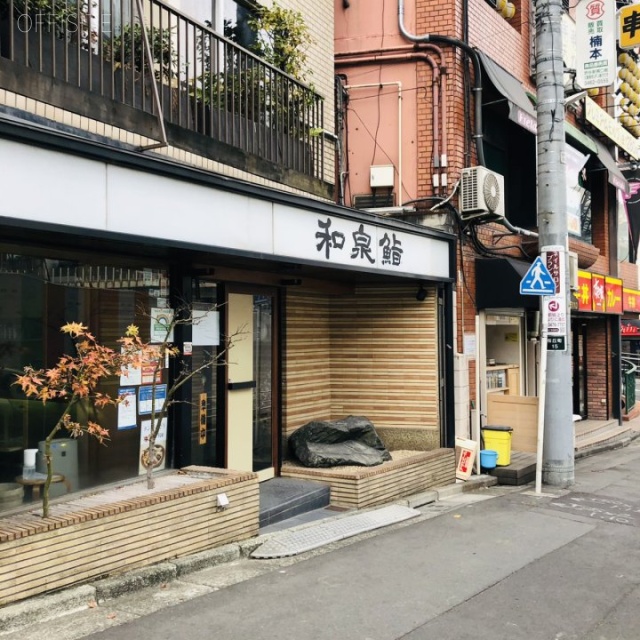 堀ビル ビル前面道路