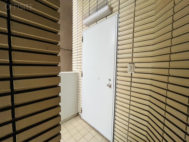 明友ビル エントランス