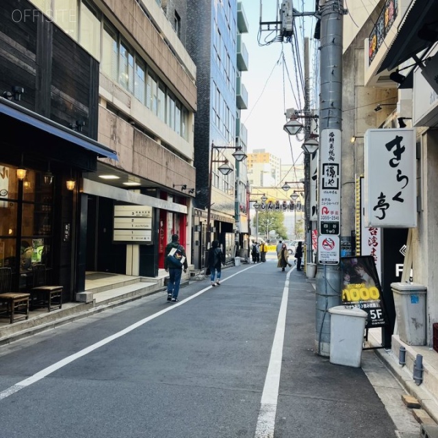 三陽ビル 前面道路
