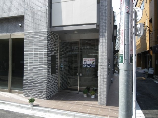 MⅢビル エントランス