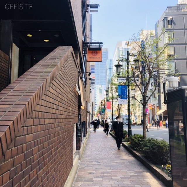 クロサワビル ビル前面道路