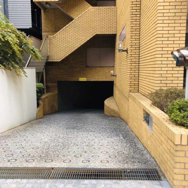 砂防会館別館B棟　駐車場