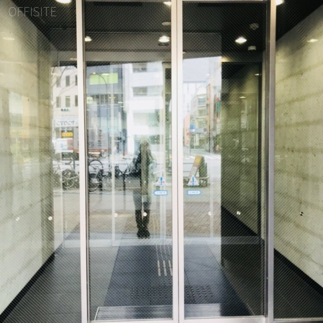 ACN新宿ビル エントランス