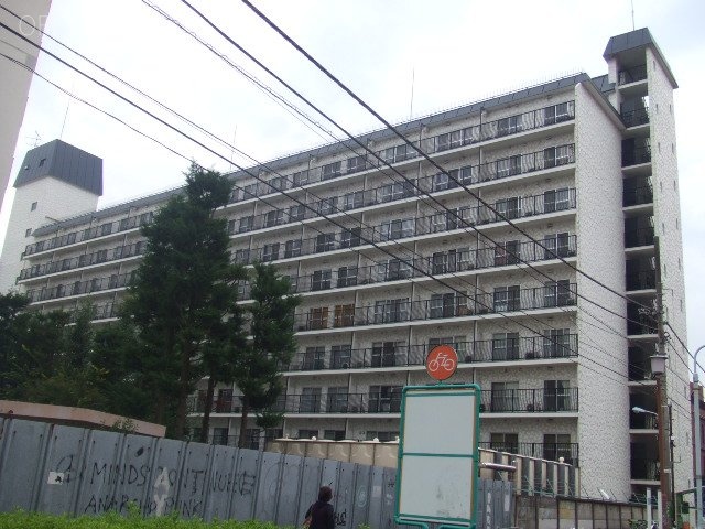 秀和幡ヶ谷レジデンスビル　外観
