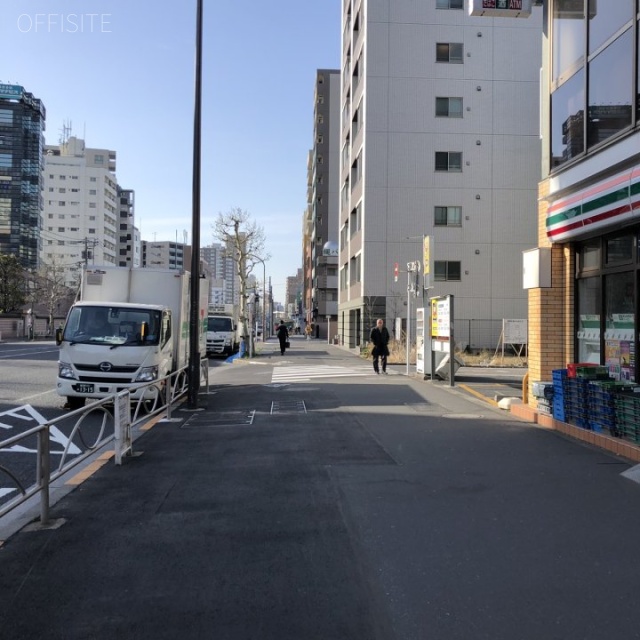 巣鴨第一ビル ビル前面道路