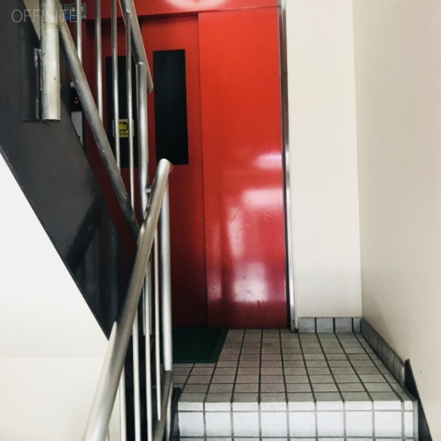 中島ビル エントランス