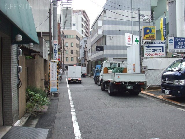喜多村ビル ビル前面道路
