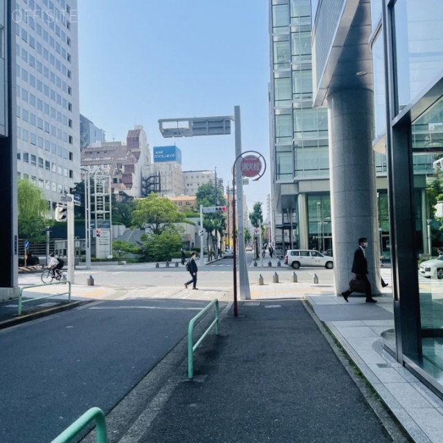 グリーンビルディング　側道