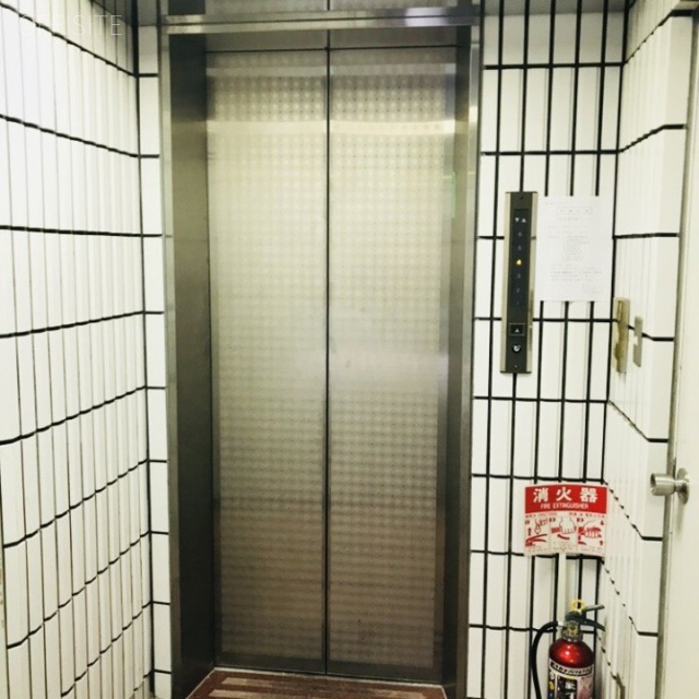 ラニビルⅡビル エレベーター