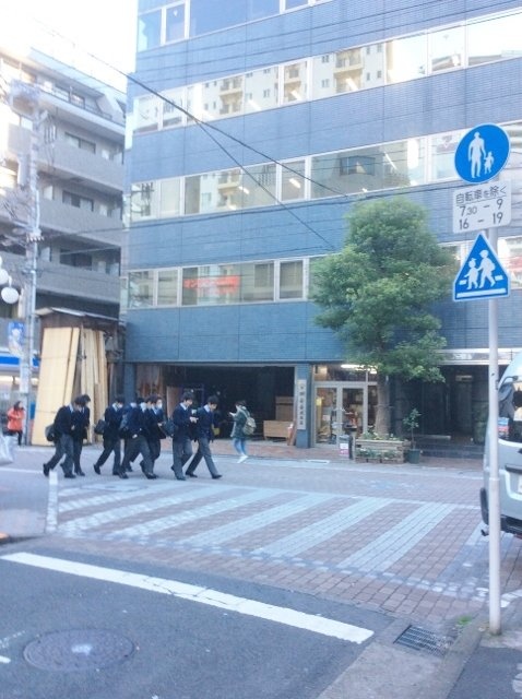 サワダビル ビル周辺道路
