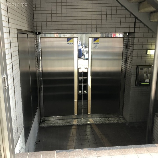 AMビル 裏面の出入り口