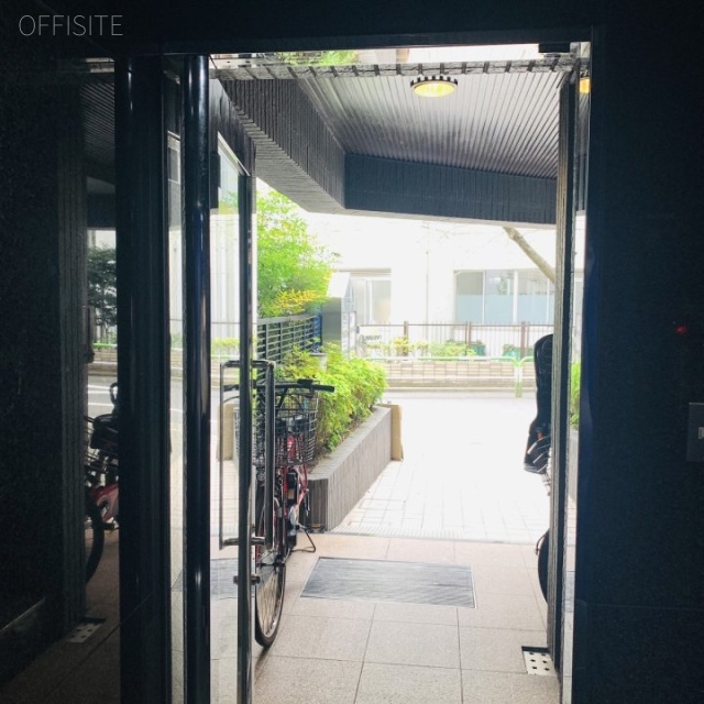 湯島堀井ビル エントランス