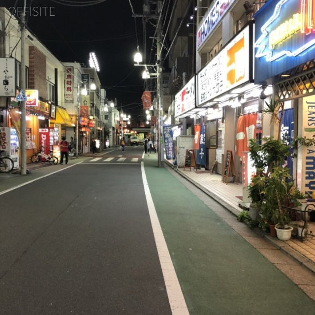 高橋ビル ビル前面道路