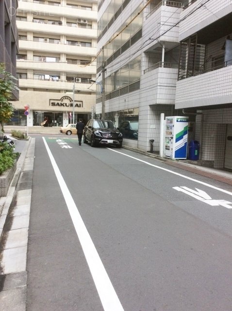 プラザ新宿御苑ビル ビル周辺道路