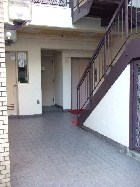 御苑メインビル 画像
