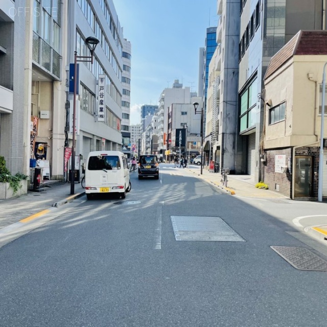 TOWAビル ビル前面道路