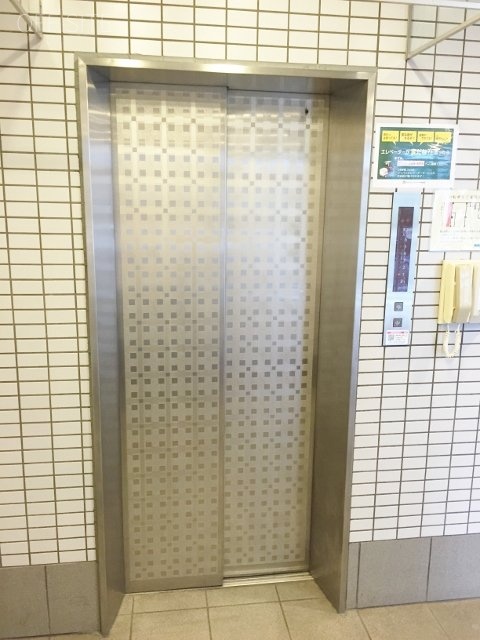 IKビル エレベーター