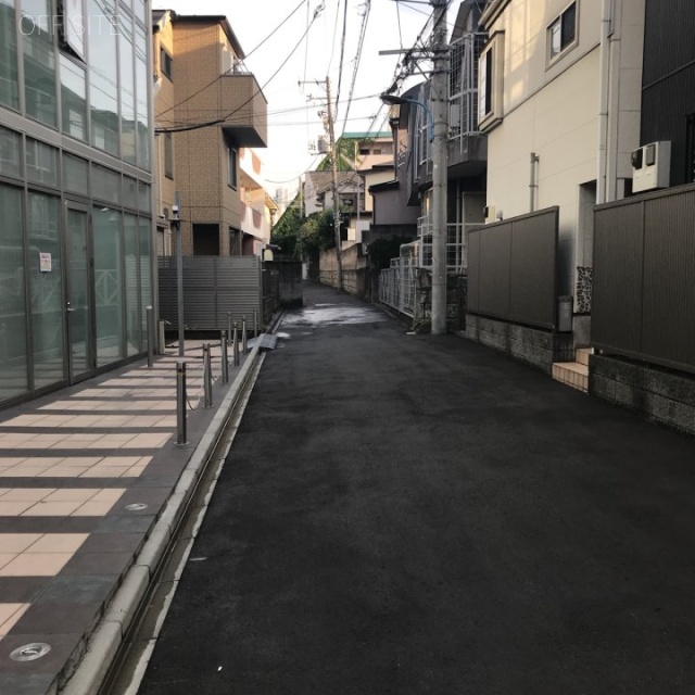 木村ビル　ビル前面道路