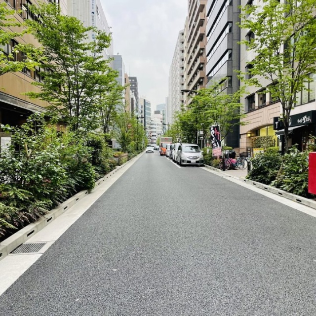 日本橋BSビル ビル前面道路