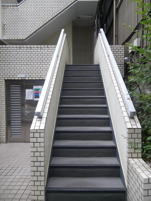 シルバープラザ恵比寿 階段