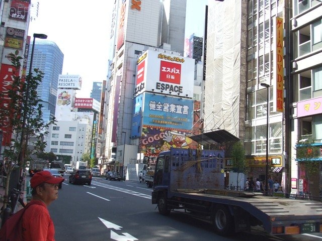 朝風二号館ビル ビル前面道路