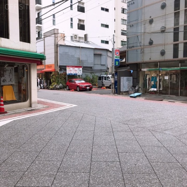 清和ビル ビル前面道路