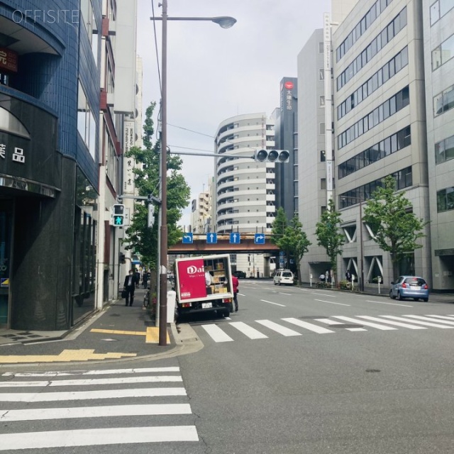 神田東邦センタービル ビル前面道路