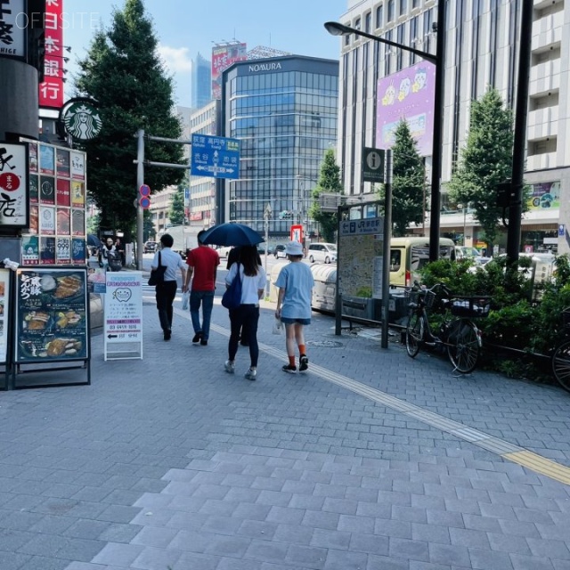 花菱ビル ビル前面道路