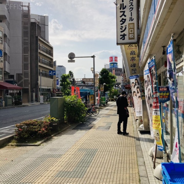 小峰第1ビル ビル前面道路