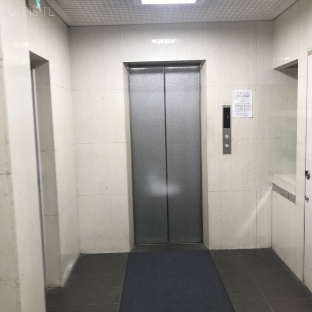 新橋五光ビル エレベーター