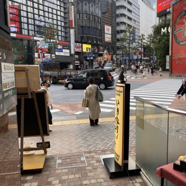 岩本ビル ビル前面道路