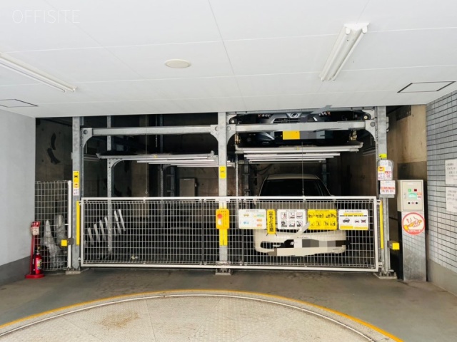 新宿三葉ビル　駐車場