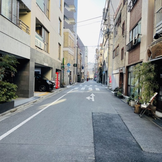 JECTONE人形町ビル ビル前面道路