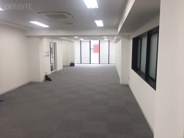 山崎西新宿ビル 室内