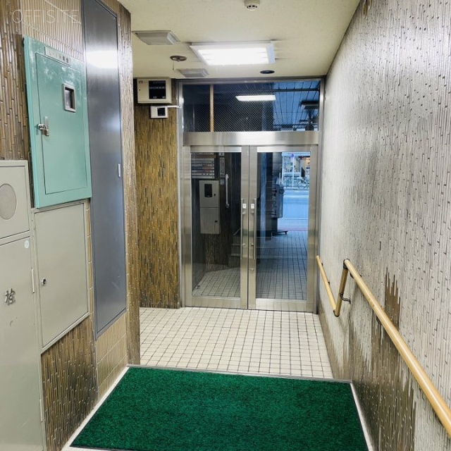 相模ビル エントランス